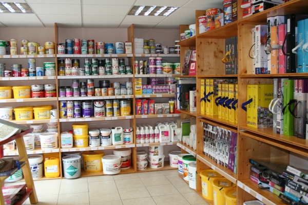 Rayons peintures du magasin